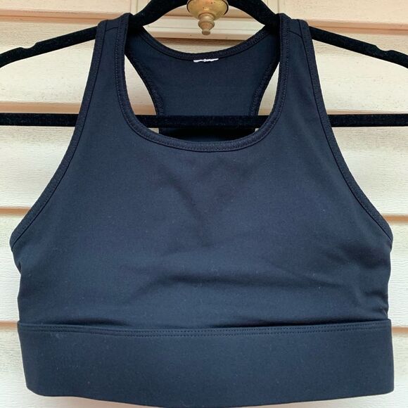 Fabletics black workout top, great condition, great sweat absorbance, size S/XS - Picture 2 of 5